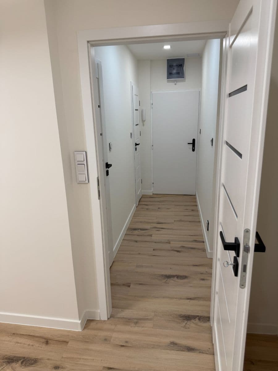 2 bedroom with open-plan kitchen flat for sale, 64 m², Ukrajinská, Ostrava, Moravskoslezský Region 2 bedroom with open-plan kitchen flat for sale, 64 m², Ukrajinská, Ostrava, Moravskoslezský Region