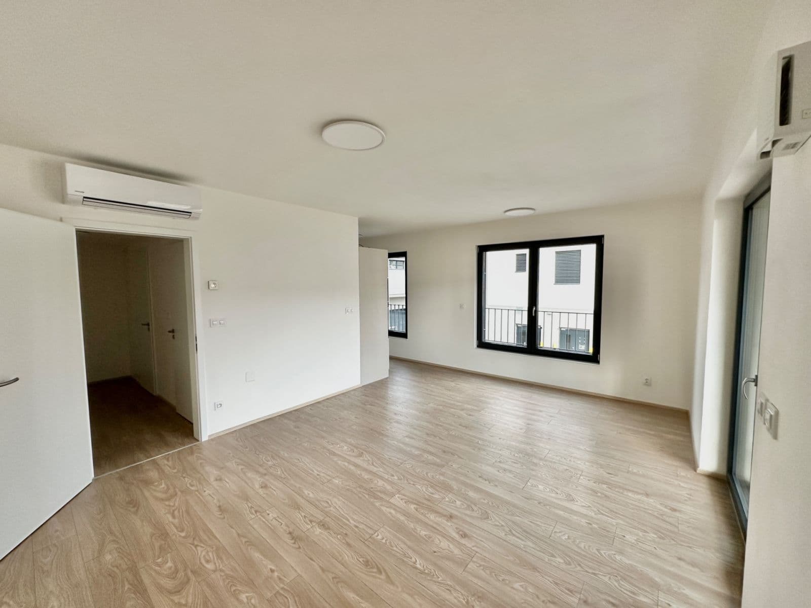 1 bedroom with open-plan kitchen flat to rent, 54 m², Bratislavská, Brno, Jihomoravský Region 1 bedroom with open-plan kitchen flat to rent, 54 m², Bratislavská, Brno, Jihomoravský Region