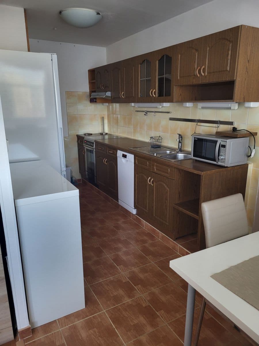 2 bedroom with open-plan kitchen flat to rent, 77 m², Prusíkova, Prague, Prague 2 bedroom with open-plan kitchen flat to rent, 77 m², Prusíkova, Prague, Prague