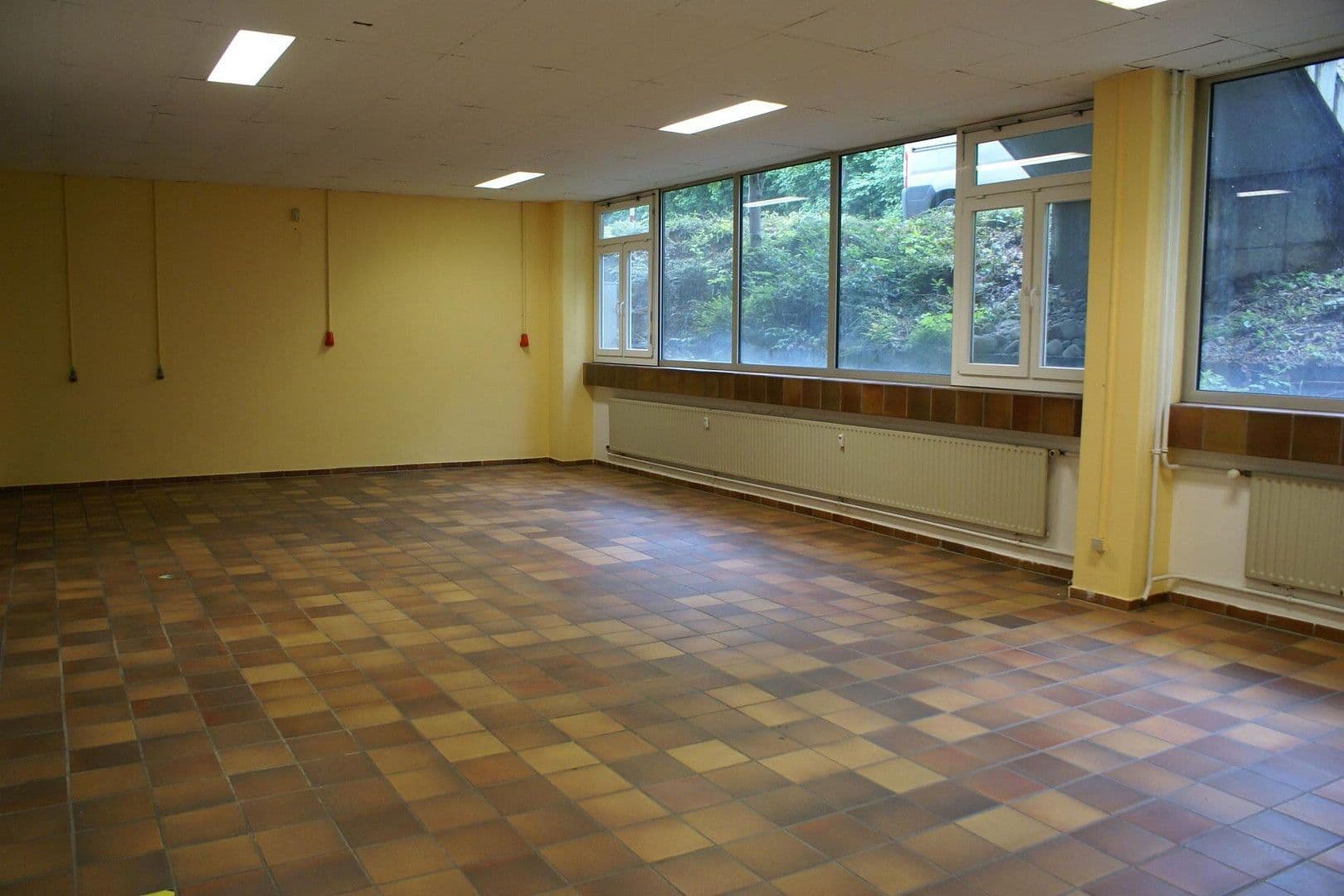 non-residential property to rent, 2,200 m², Aalen, Baden-Württemberg non-residential property to rent, 2,200 m², Aalen, Baden-Württemberg