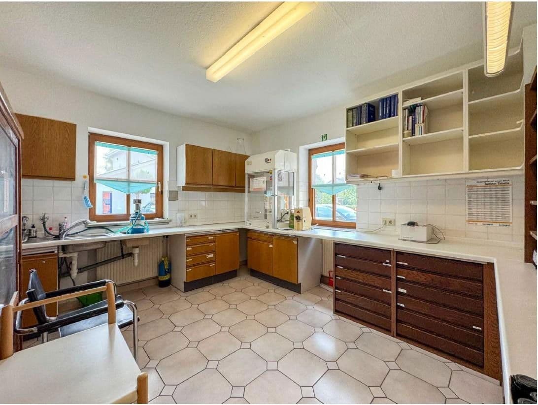 office to rent, 150 m², Hutstraße 15,, Itzgrund, Bavaria office to rent, 150 m², Hutstraße 15,, Itzgrund, Bavaria