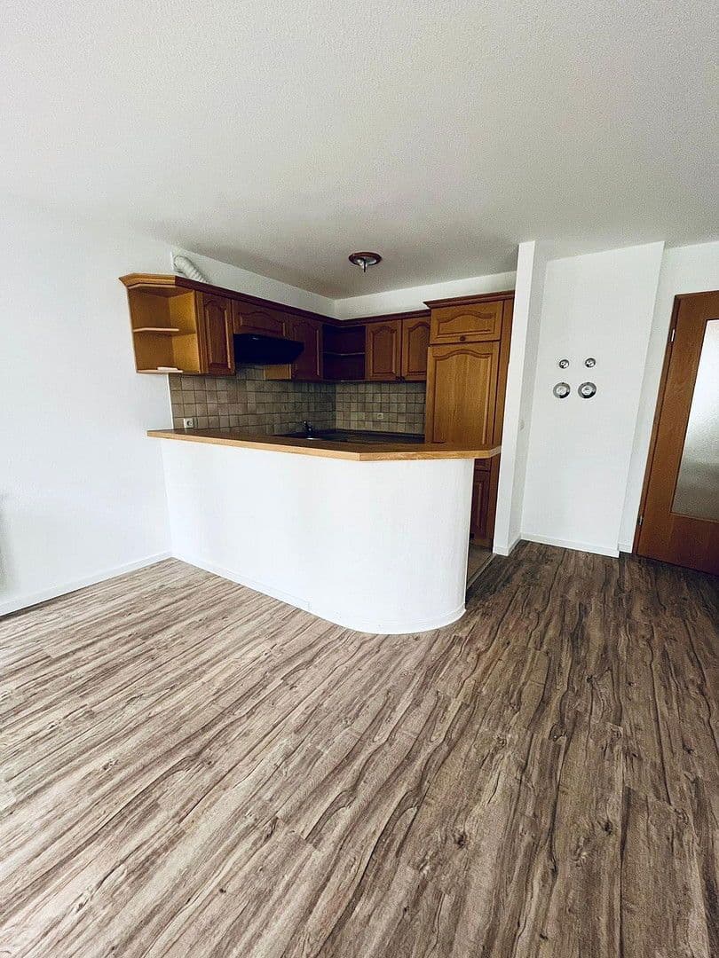 1 bedroom with open-plan kitchen flat to rent, 61 m², Friedrichstraße 46, Denkendorf, Baden-Württemberg 1 bedroom with open-plan kitchen flat to rent, 61 m², Friedrichstraße 46, Denkendorf, Baden-Württemberg