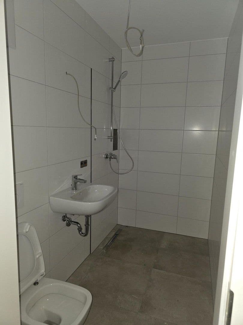 3 bedroom with open-plan kitchen flat to rent, 127 m², Eberstadt, Baden-Württemberg 3 bedroom with open-plan kitchen flat to rent, 127 m², Eberstadt, Baden-Württemberg