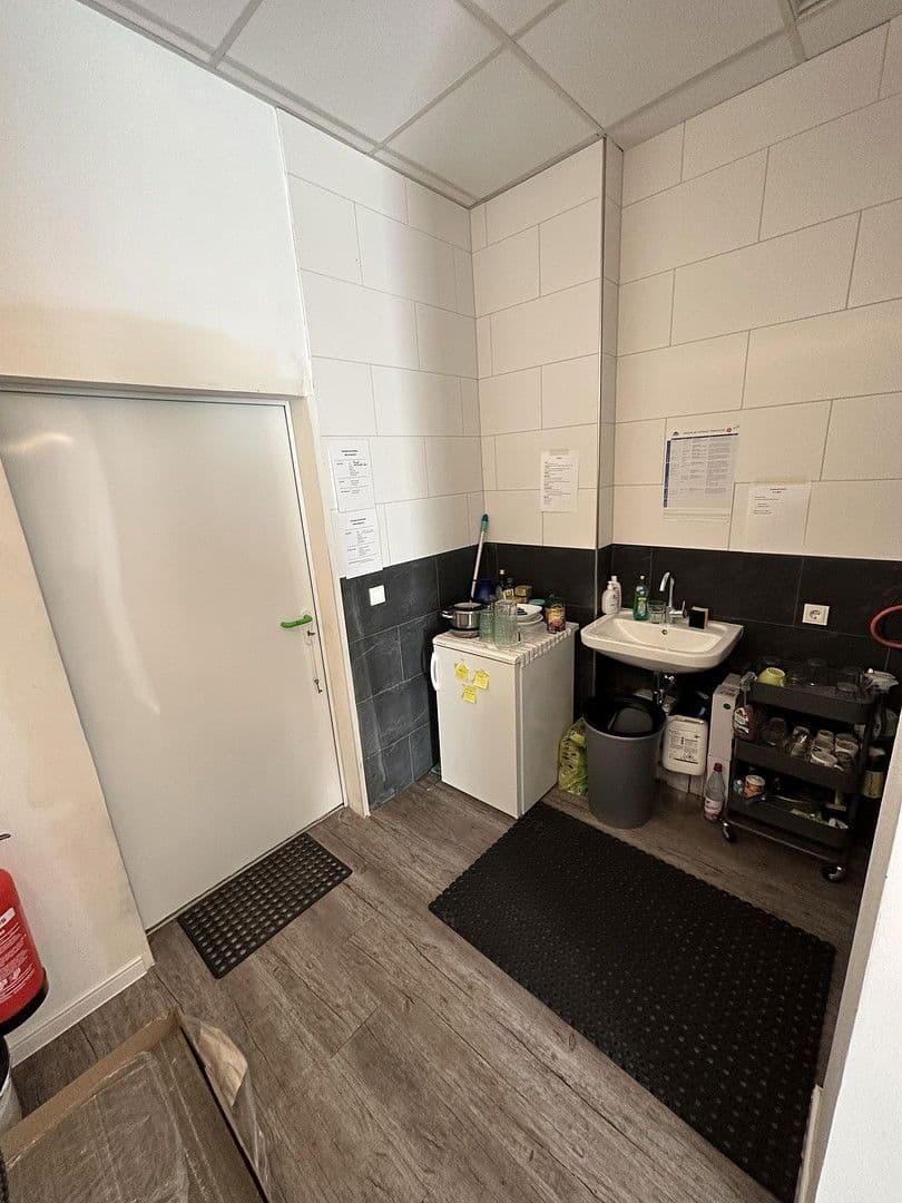 non-residential property for sale, 450 m², Tulpenstr. 2-4, Dietzenbach, Hesse non-residential property for sale, 450 m², Tulpenstr. 2-4, Dietzenbach, Hesse