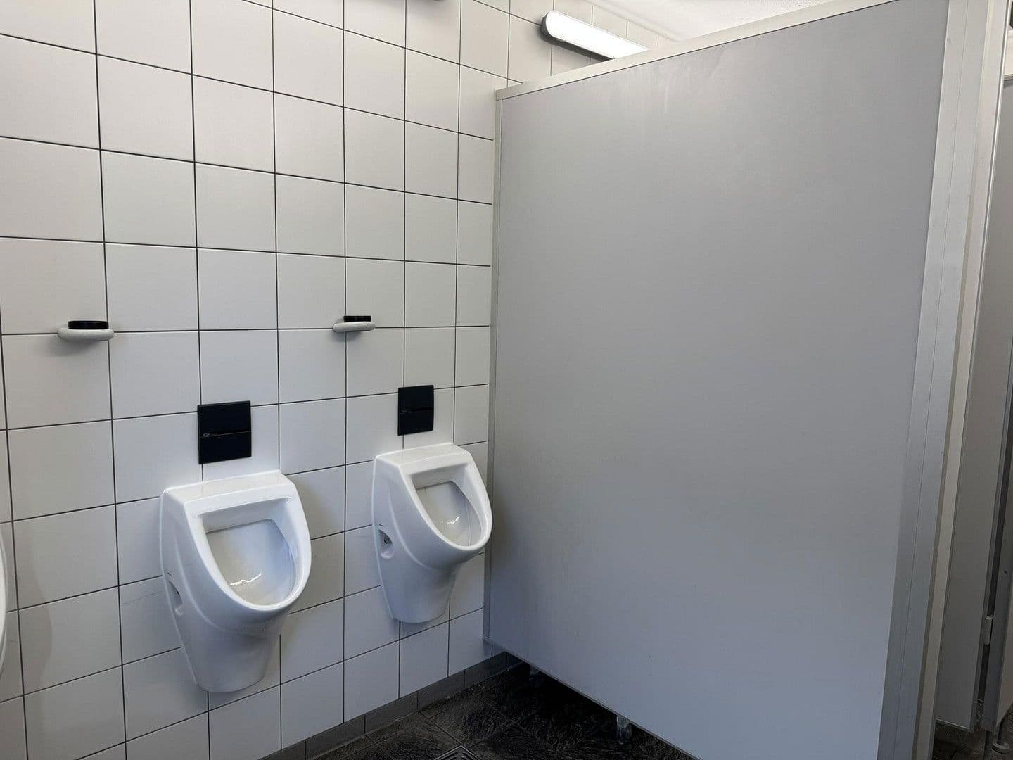 non-residential property to rent, 900 m², Dohna, Saxony non-residential property to rent, 900 m², Dohna, Saxony