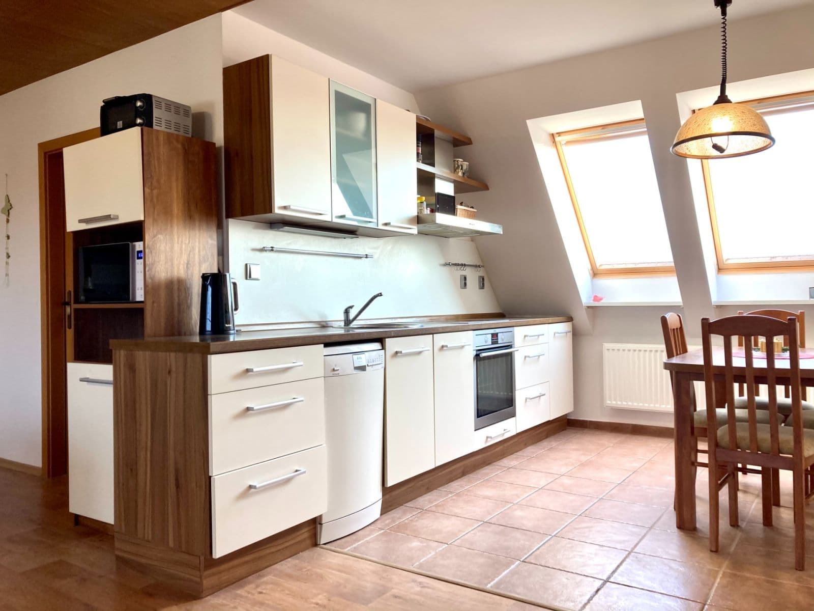 2 bedroom with open-plan kitchen flat for sale, 140 m², Rastislavova, Staré Město, Zlínský Region 2 bedroom with open-plan kitchen flat for sale, 140 m², Rastislavova, Staré Město, Zlínský Region