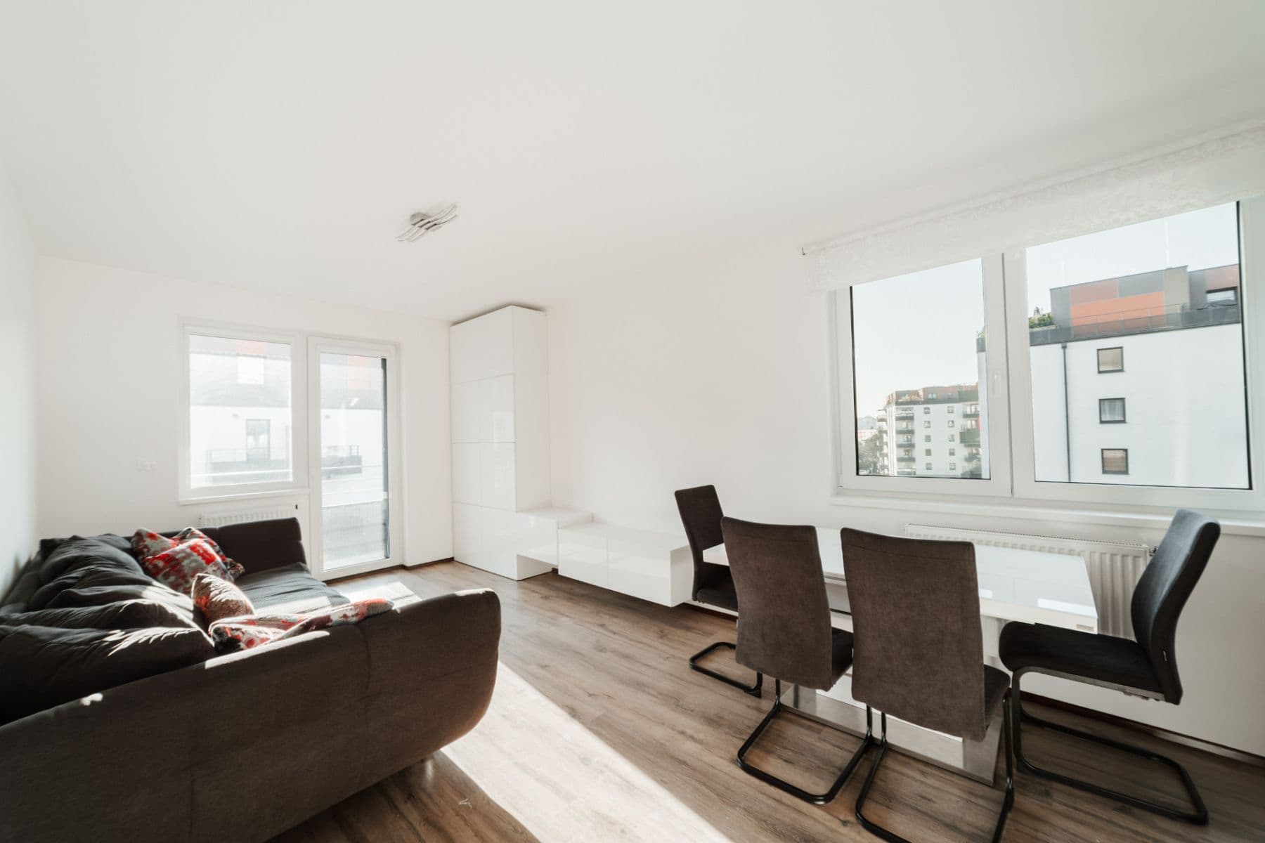 1 bedroom with open-plan kitchen flat to rent, 63 m², Škrábkových, Prague, Prague 1 bedroom with open-plan kitchen flat to rent, 63 m², Škrábkových, Prague, Prague