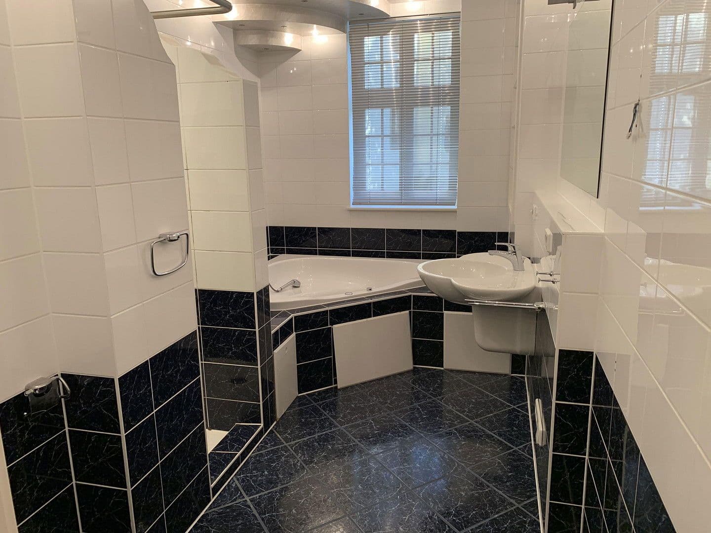 5 bedroom flat to rent, 165 m², Korntal-Münchingen, Baden-Württemberg 5 bedroom flat to rent, 165 m², Korntal-Münchingen, Baden-Württemberg