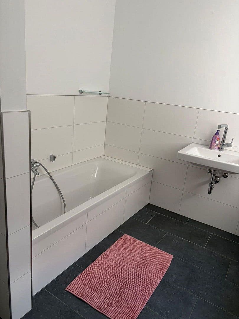 3 bedroom flat to rent, 94 m², Bonner Str. 103, Erftstadt, North Rhine-Westphalia 3 bedroom flat to rent, 94 m², Bonner Str. 103, Erftstadt, North Rhine-Westphalia