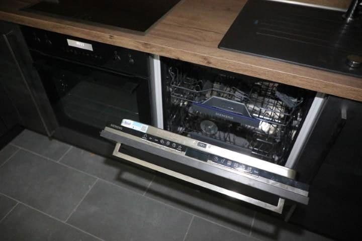 4 bedroom flat to rent, 160 m², Hürth, North Rhine-Westphalia 4 bedroom flat to rent, 160 m², Hürth, North Rhine-Westphalia