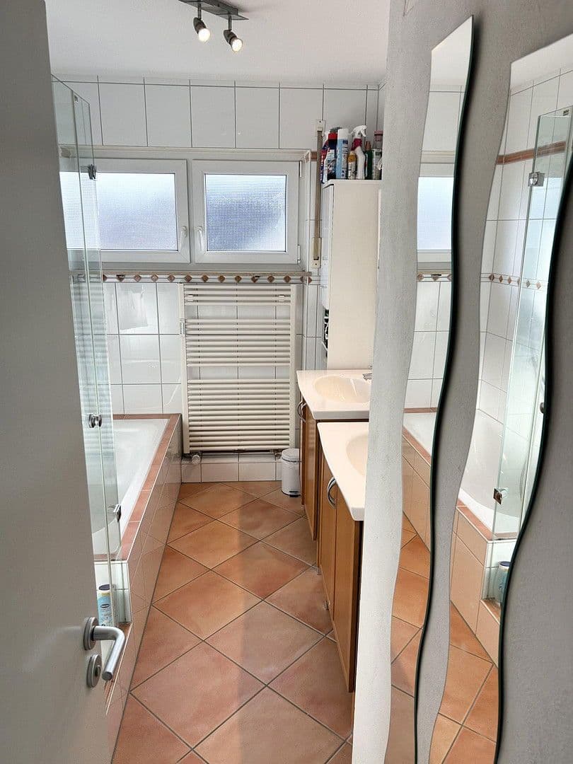 3 bedroom with open-plan kitchen flat for sale, 109 m², Remshalden, Baden-Württemberg 3 bedroom with open-plan kitchen flat for sale, 109 m², Remshalden, Baden-Württemberg