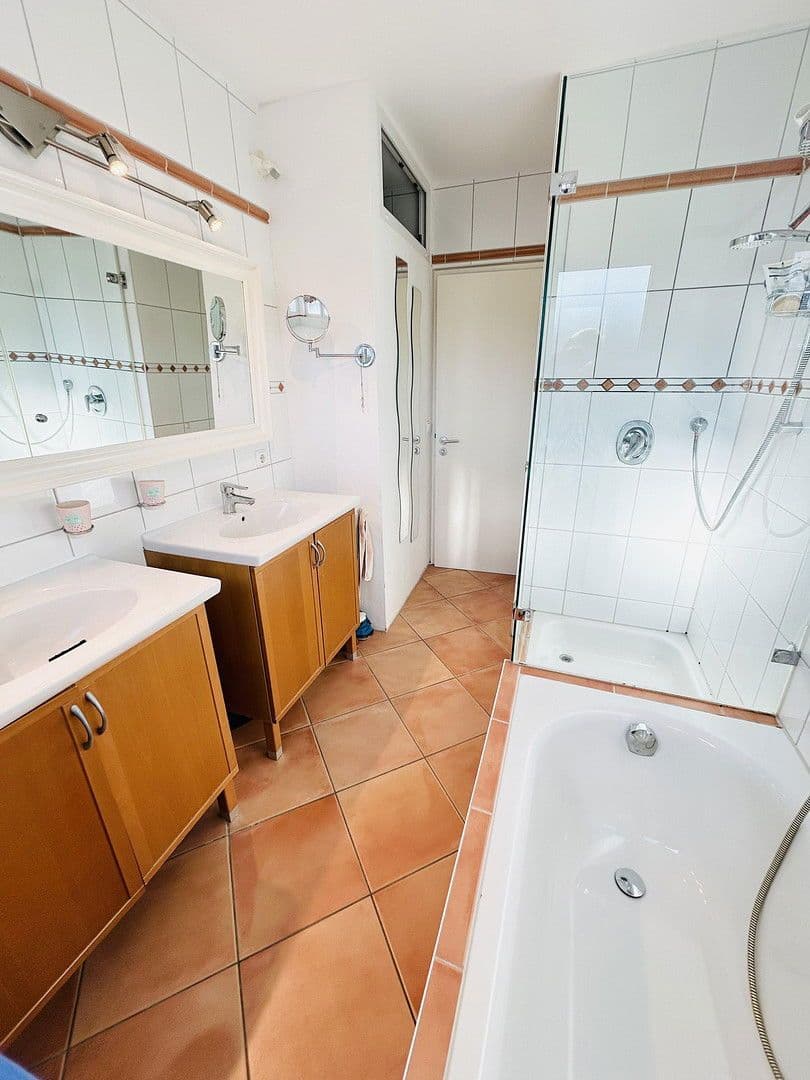 3 bedroom with open-plan kitchen flat for sale, 109 m², Remshalden, Baden-Württemberg 3 bedroom with open-plan kitchen flat for sale, 109 m², Remshalden, Baden-Württemberg