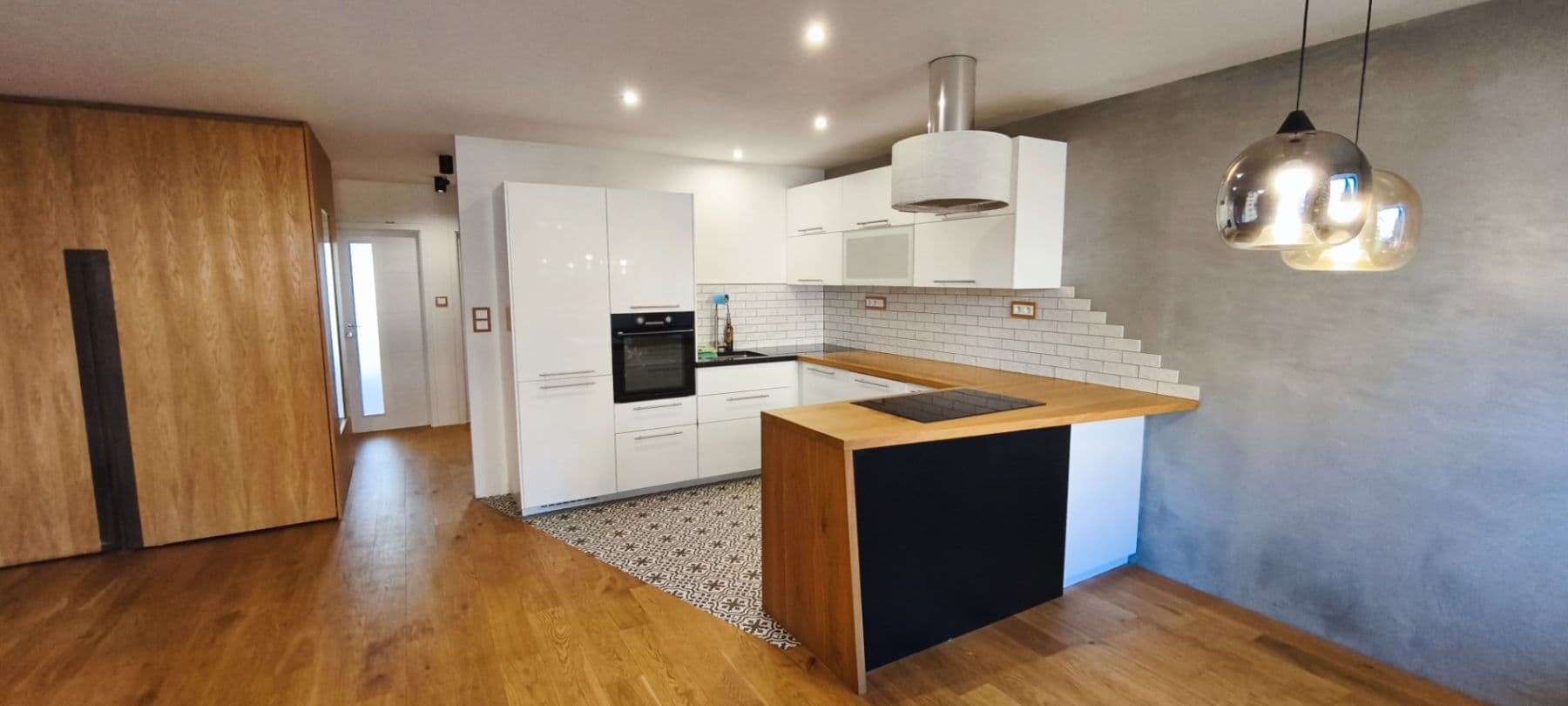 2 bedroom with open-plan kitchen flat to rent, 72 m², U Vlečky, Prague, Prague 2 bedroom with open-plan kitchen flat to rent, 72 m², U Vlečky, Prague, Prague