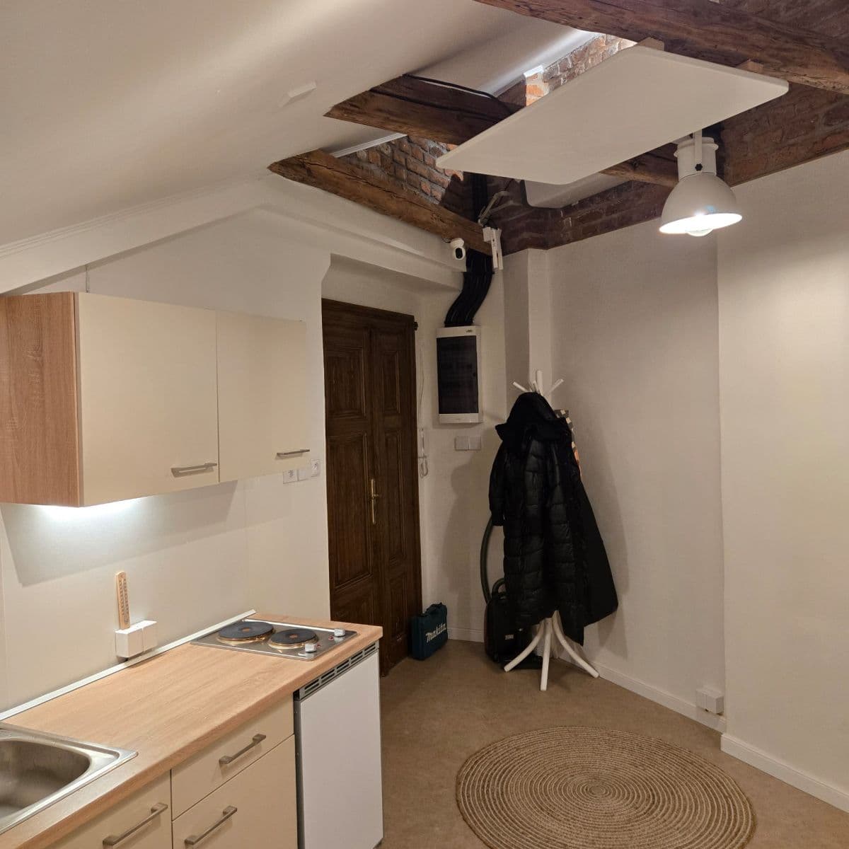 1 bedroom flat to rent, 38 m², Janáčkovo nábřeží, Prague, Prague 1 bedroom flat to rent, 38 m², Janáčkovo nábřeží, Prague, Prague