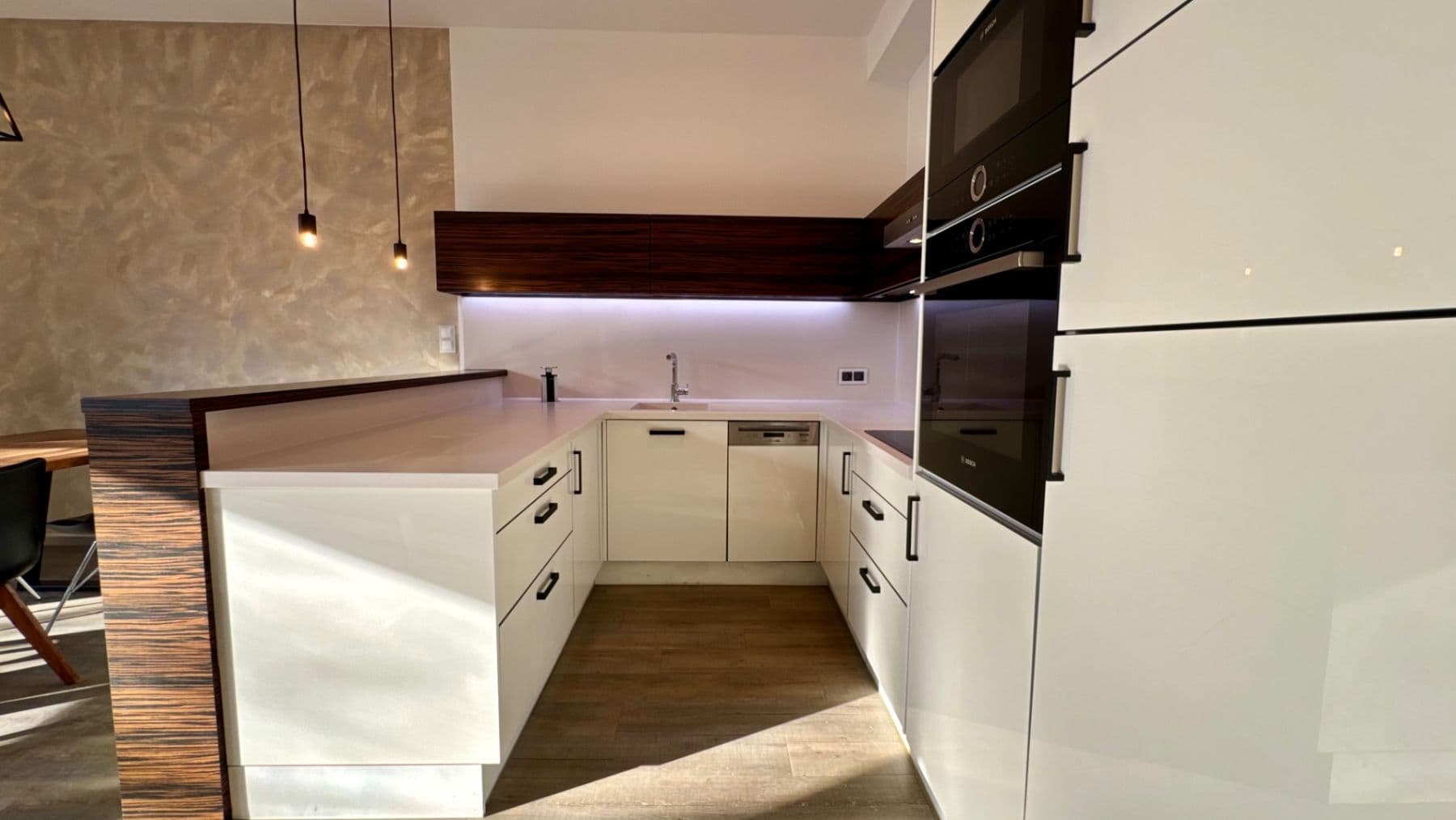 2 bedroom with open-plan kitchen flat to rent, 95 m², Račiněveská, Prague, Prague 2 bedroom with open-plan kitchen flat to rent, 95 m², Račiněveská, Prague, Prague