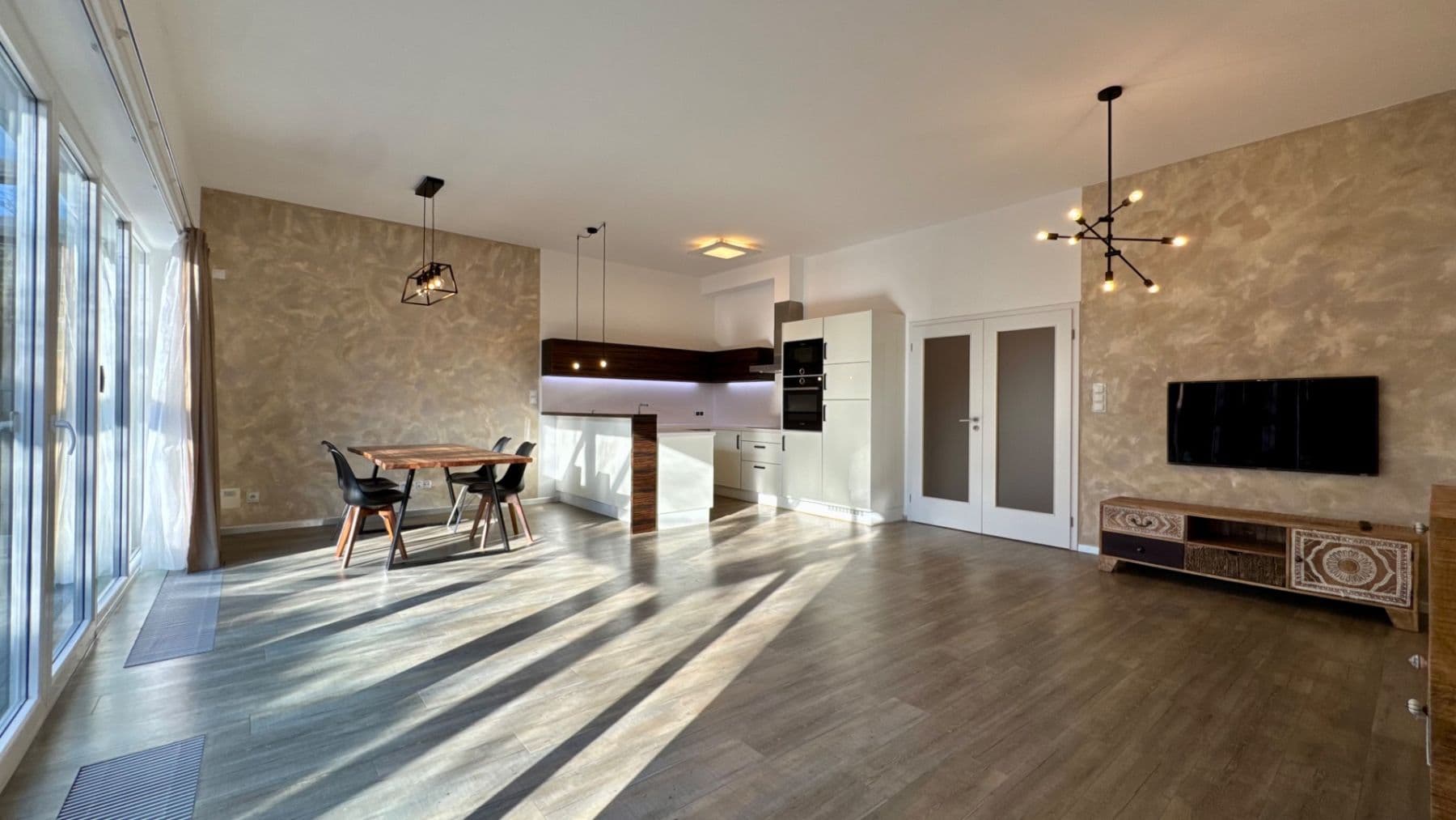 2 bedroom with open-plan kitchen flat to rent, 95 m², Račiněveská, Prague, Prague 2 bedroom with open-plan kitchen flat to rent, 95 m², Račiněveská, Prague, Prague