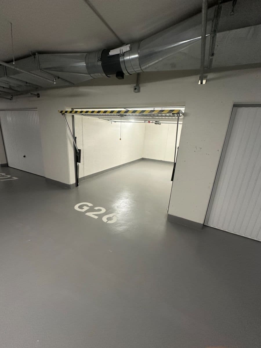 2 bedroom with open-plan kitchen flat to rent, 78 m², U Elektry, Prague, Prague 2 bedroom with open-plan kitchen flat to rent, 78 m², U Elektry, Prague, Prague