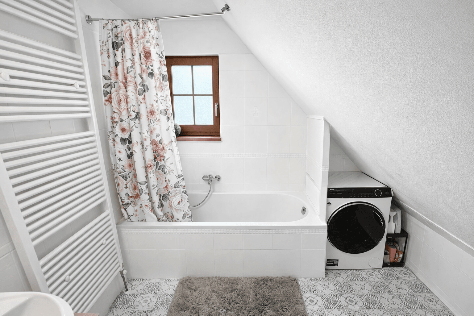 house to rent, 102 m², Mcely, Středočeský Region house to rent, 102 m², Mcely, Středočeský Region