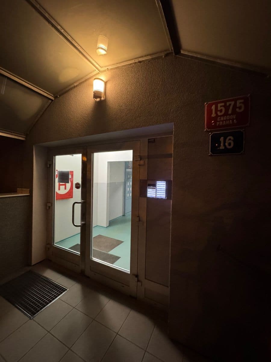 Studio flat to rent, 29 m², Mikulova, Prague, Prague Studio flat to rent, 29 m², Mikulova, Prague, Prague