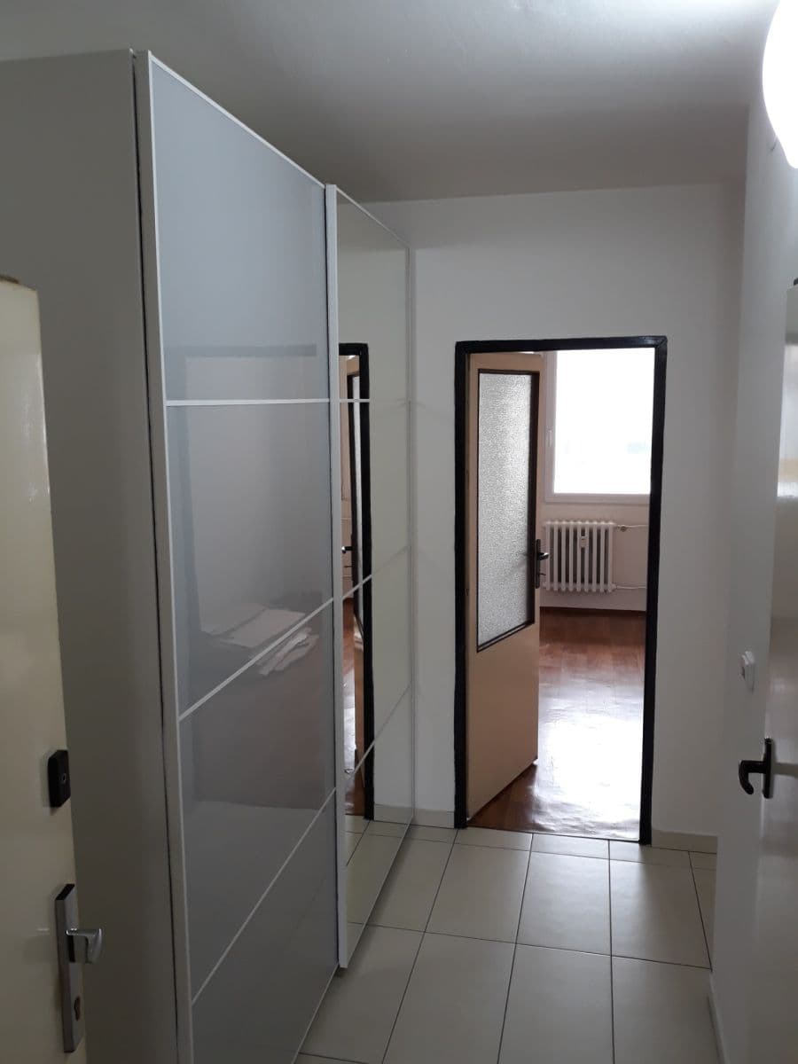 1 bedroom with open-plan kitchen flat to rent, 44 m², sídl. Hůrka, Kralupy nad Vltavou, Středočeský Region 1 bedroom with open-plan kitchen flat to rent, 44 m², sídl. Hůrka, Kralupy nad Vltavou, Středočeský Region