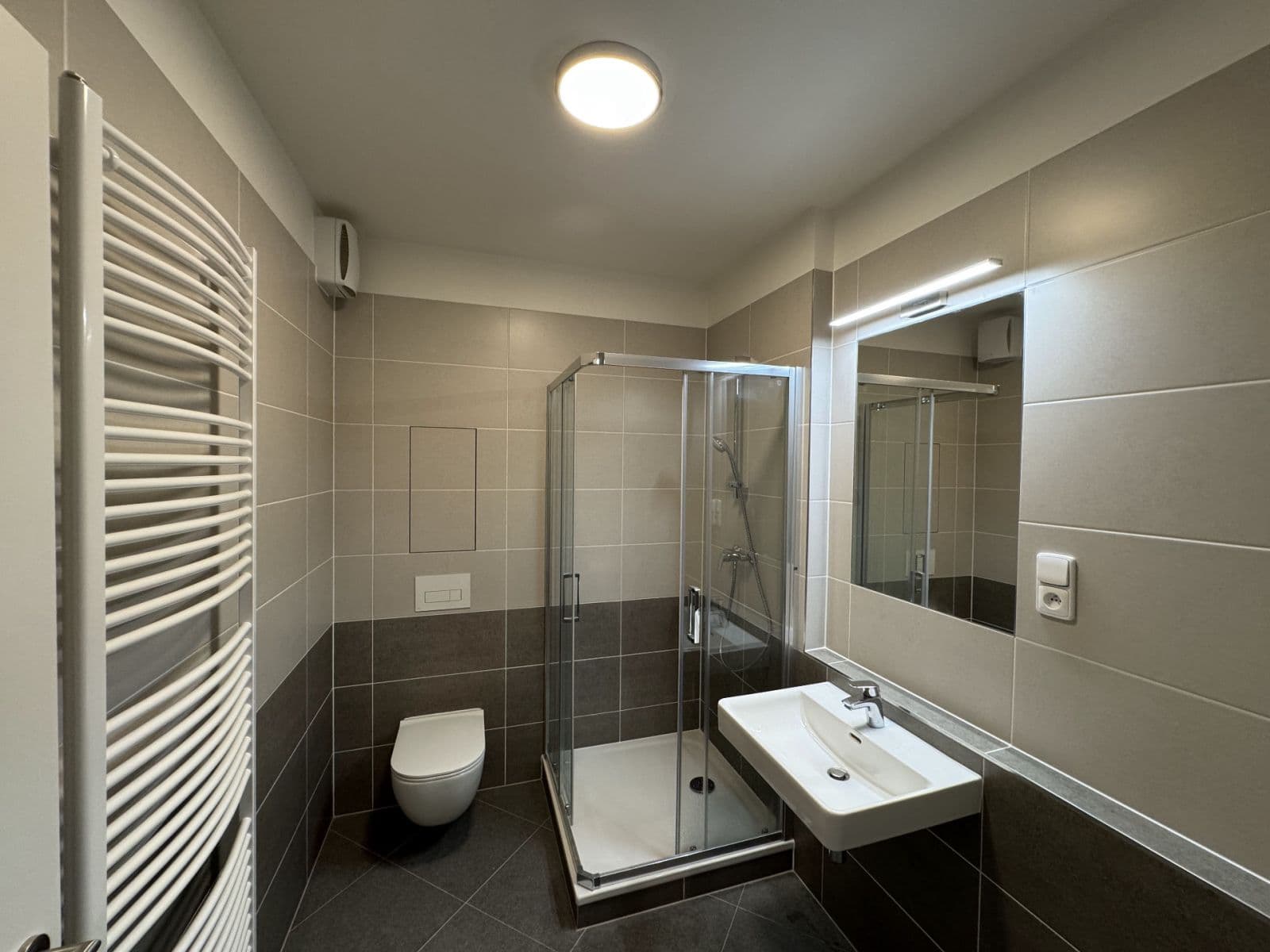 Studio flat to rent, 38 m², Nádražní, Kralupy nad Vltavou, Středočeský Region Studio flat to rent, 38 m², Nádražní, Kralupy nad Vltavou, Středočeský Region