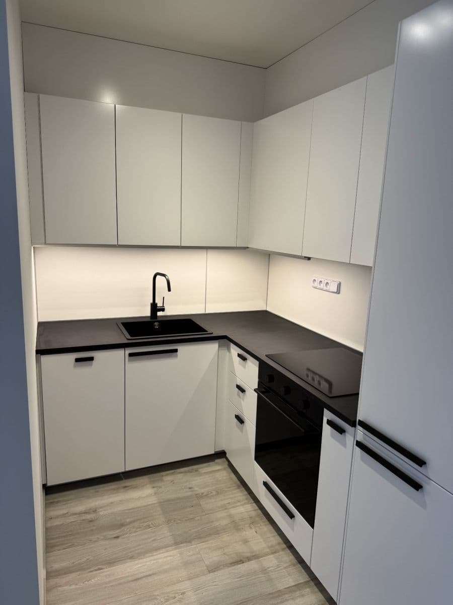 Studio flat to rent, 38 m², Nádražní, Kralupy nad Vltavou, Středočeský Region Studio flat to rent, 38 m², Nádražní, Kralupy nad Vltavou, Středočeský Region