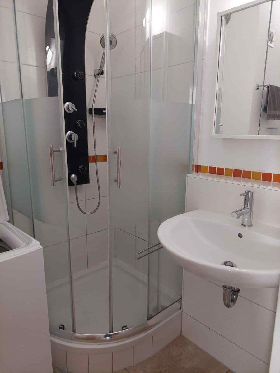 Studio flat to rent, 29 m², Šalounova, Prague, Prague Studio flat to rent, 29 m², Šalounova, Prague, Prague