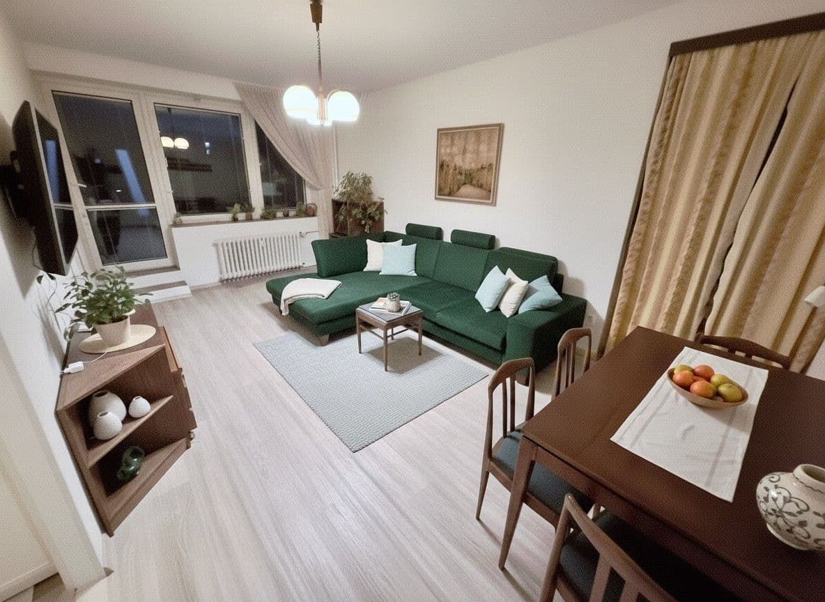 3 bedroom with open-plan kitchen flat to rent, 118 m², U Homolky, Prague, Prague 3 bedroom with open-plan kitchen flat to rent, 118 m², U Homolky, Prague, Prague