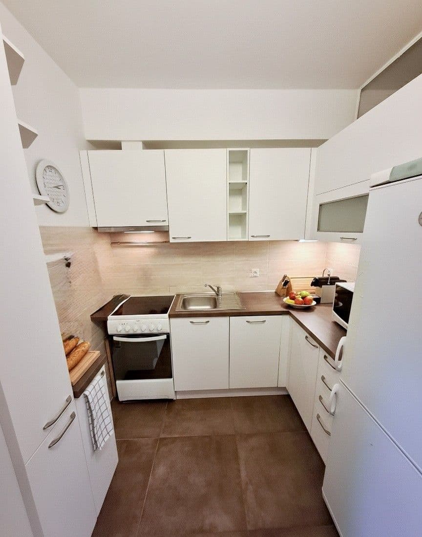 3 bedroom with open-plan kitchen flat to rent, 118 m², U Homolky, Prague, Prague 3 bedroom with open-plan kitchen flat to rent, 118 m², U Homolky, Prague, Prague