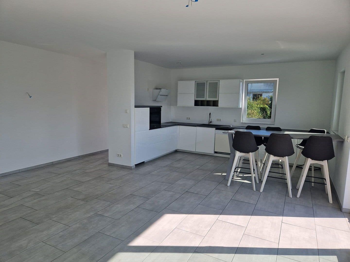 4 bedroom flat to rent, 155 m², Grenzach-Wyhlen, Baden-Württemberg 4 bedroom flat to rent, 155 m², Grenzach-Wyhlen, Baden-Württemberg