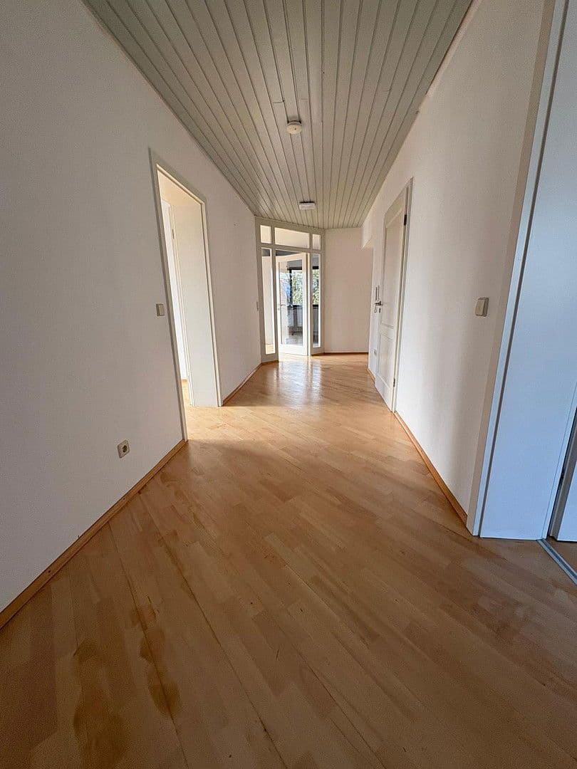3 bedroom with open-plan kitchen flat to rent, 130 m², Gärtringen, Baden-Württemberg 3 bedroom with open-plan kitchen flat to rent, 130 m², Gärtringen, Baden-Württemberg