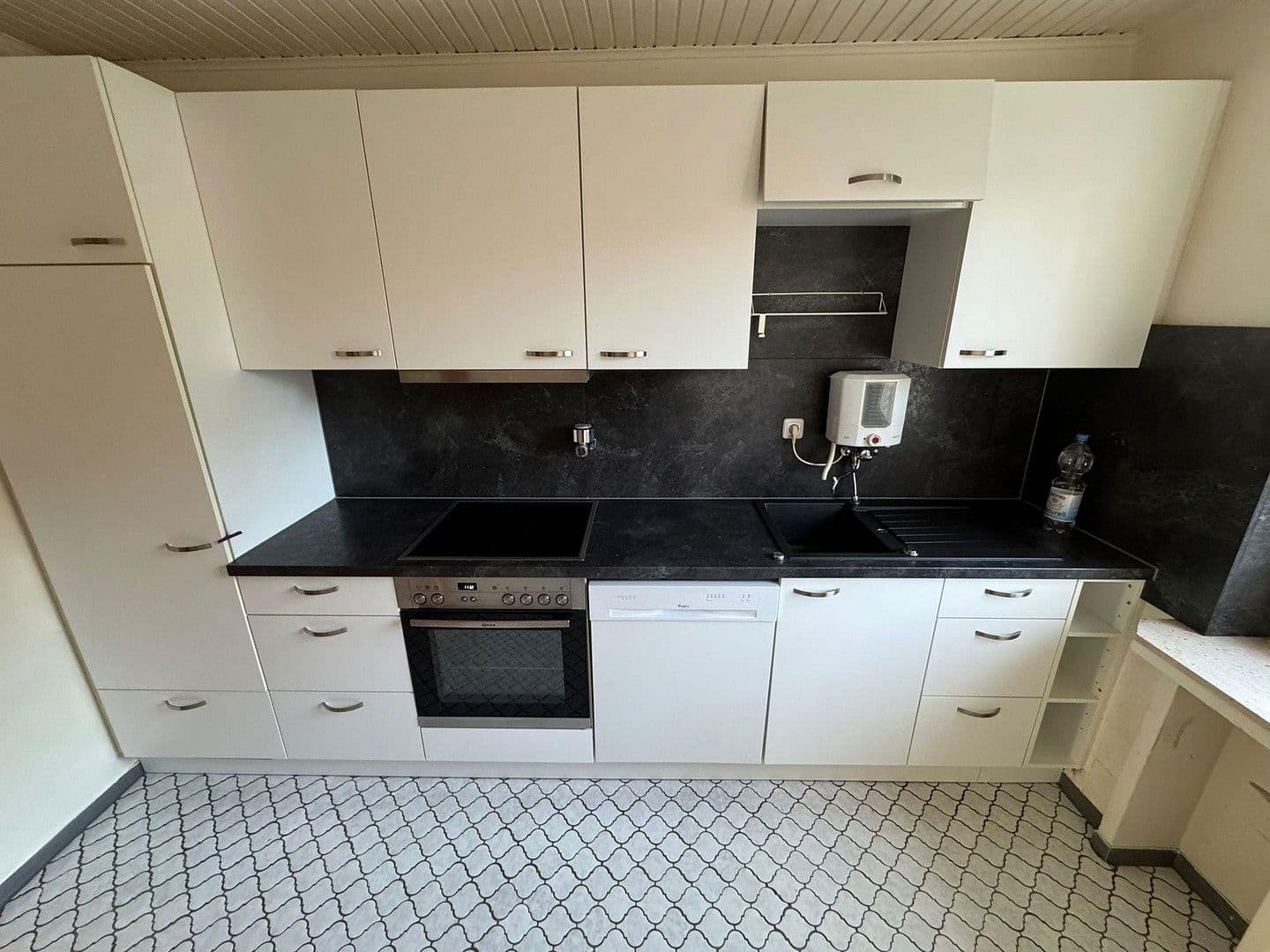 1 bedroom with open-plan kitchen flat to rent, 78 m², Heißener Straße 88, Mülheim an der Ruhr, North Rhine-Westphalia 1 bedroom with open-plan kitchen flat to rent, 78 m², Heißener Straße 88, Mülheim an der Ruhr, North Rhine-Westphalia