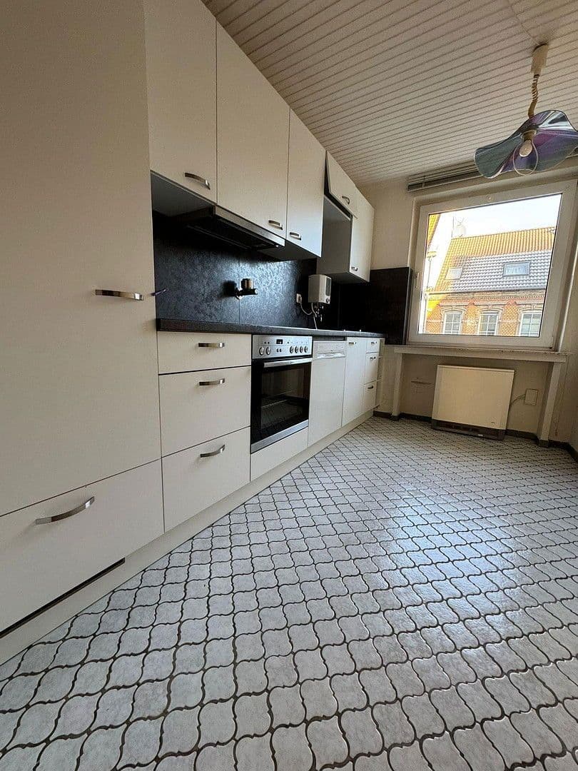 1 bedroom with open-plan kitchen flat to rent, 78 m², Heißener Straße 88, Mülheim an der Ruhr, North Rhine-Westphalia 1 bedroom with open-plan kitchen flat to rent, 78 m², Heißener Straße 88, Mülheim an der Ruhr, North Rhine-Westphalia