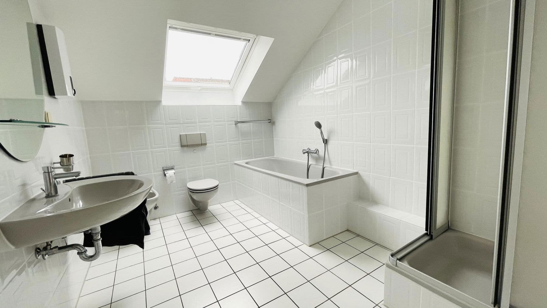 3 bedroom flat to rent, 107 m², Köln, North Rhine-Westphalia 3 bedroom flat to rent, 107 m², Köln, North Rhine-Westphalia