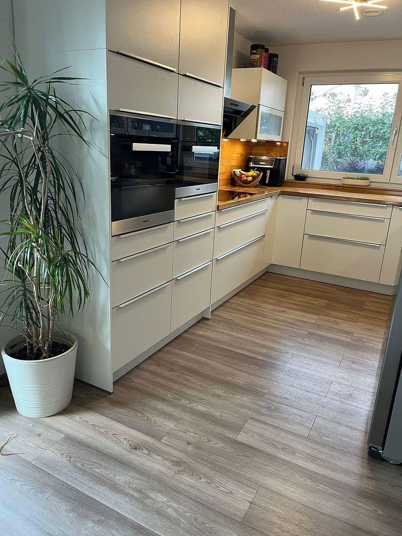 house for sale, 164 m², Reuthseering 202, Adelsdorf, Bavaria house for sale, 164 m², Reuthseering 202, Adelsdorf, Bavaria