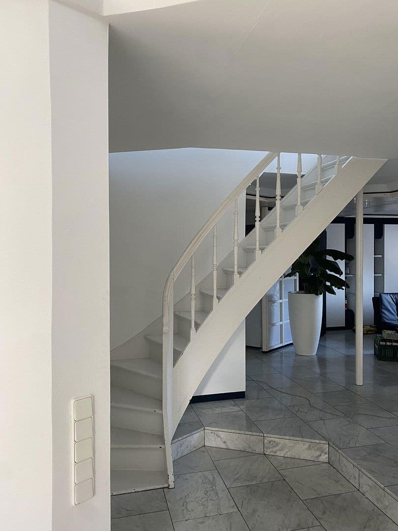 2 bedroom with open-plan kitchen flat to rent, 111 m², Gronaustraße 35, Wuppertal, North Rhine-Westphalia 2 bedroom with open-plan kitchen flat to rent, 111 m², Gronaustraße 35, Wuppertal, North Rhine-Westphalia