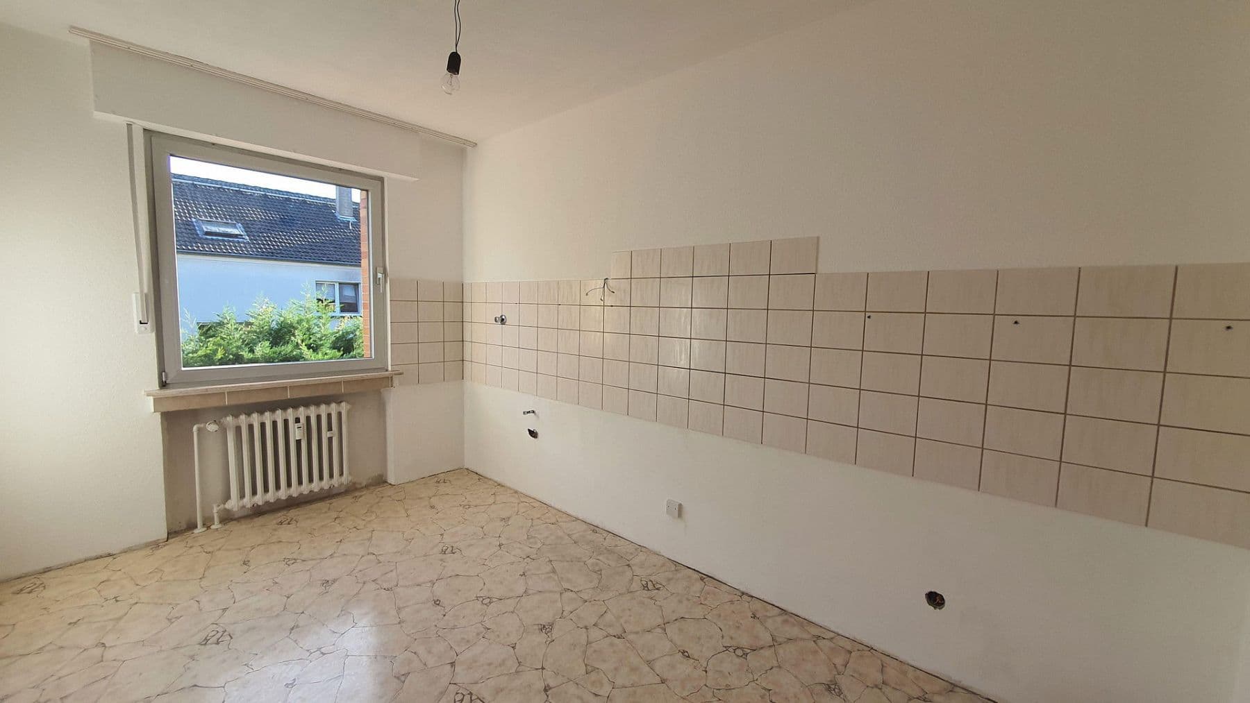 2 bedroom with open-plan kitchen flat to rent, 82 m², Duisburg, North Rhine-Westphalia 2 bedroom with open-plan kitchen flat to rent, 82 m², Duisburg, North Rhine-Westphalia