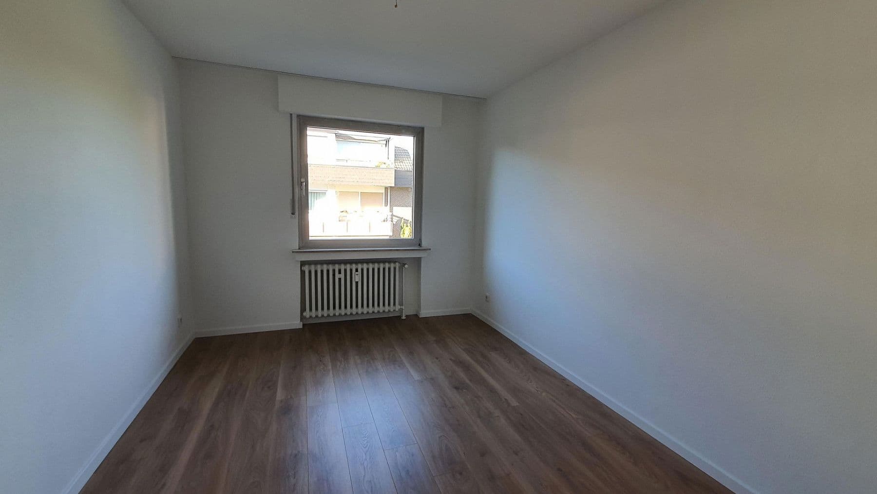 2 bedroom with open-plan kitchen flat to rent, 82 m², Duisburg, North Rhine-Westphalia 2 bedroom with open-plan kitchen flat to rent, 82 m², Duisburg, North Rhine-Westphalia