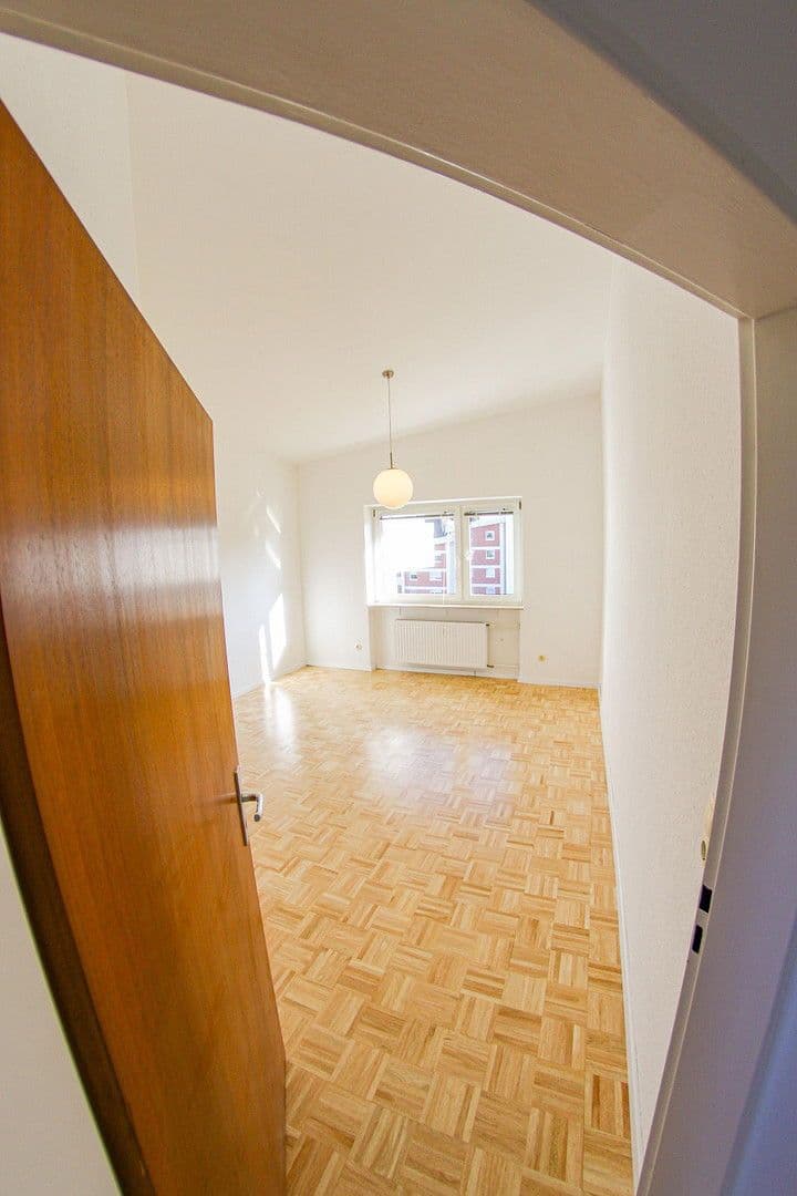 2 bedroom with open-plan kitchen flat to rent, 94 m², Hemmingen, Baden-Württemberg 2 bedroom with open-plan kitchen flat to rent, 94 m², Hemmingen, Baden-Württemberg