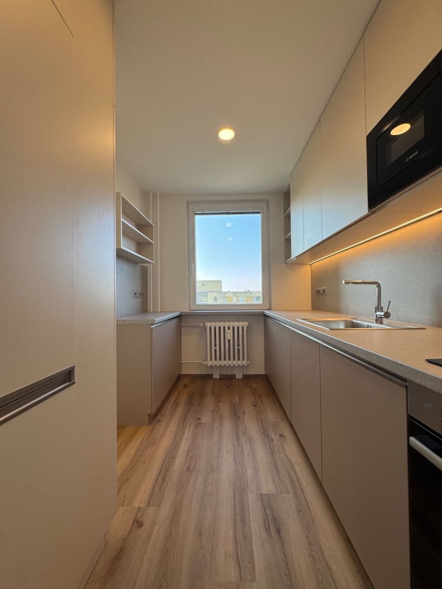 3 bedroom flat to rent, 65 m², Kahovská, Prague, Prague 3 bedroom flat to rent, 65 m², Kahovská, Prague, Prague