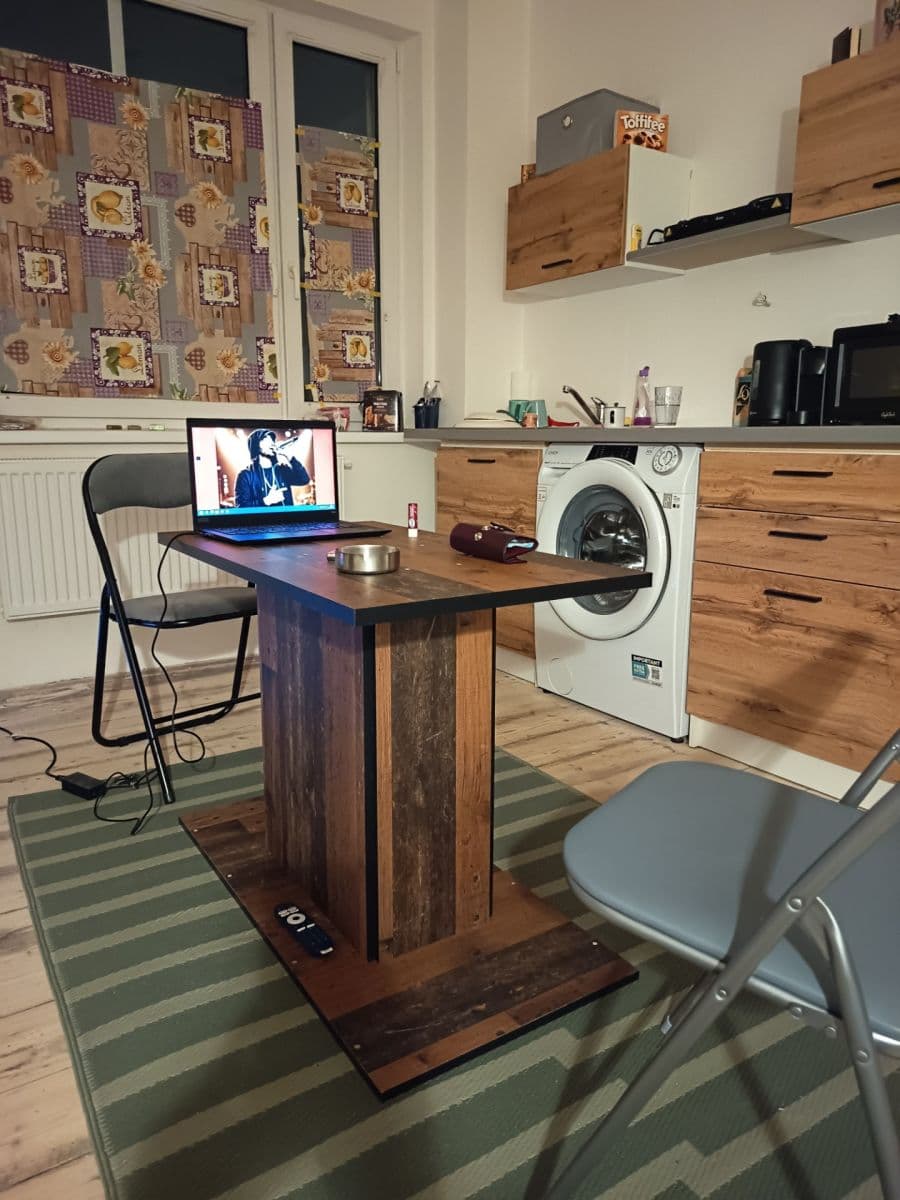 1 bedroom with open-plan kitchen flat to rent, 42 m², Nad Dvorem, Karlovy Vary, Karlovarský Region 1 bedroom with open-plan kitchen flat to rent, 42 m², Nad Dvorem, Karlovy Vary, Karlovarský Region