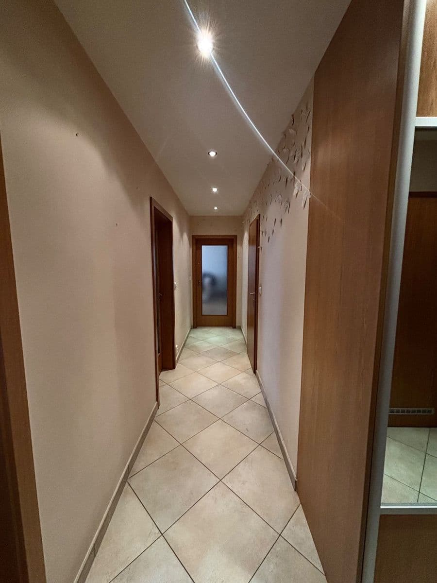 2 bedroom with open-plan kitchen flat to rent, 82 m², Sazovická, Prague, Prague 2 bedroom with open-plan kitchen flat to rent, 82 m², Sazovická, Prague, Prague