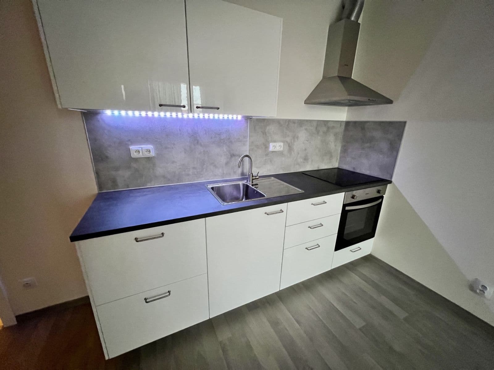 1 bedroom with open-plan kitchen flat for sale, 38 m², Olgy Havlové, Prague, Prague 1 bedroom with open-plan kitchen flat for sale, 38 m², Olgy Havlové, Prague, Prague