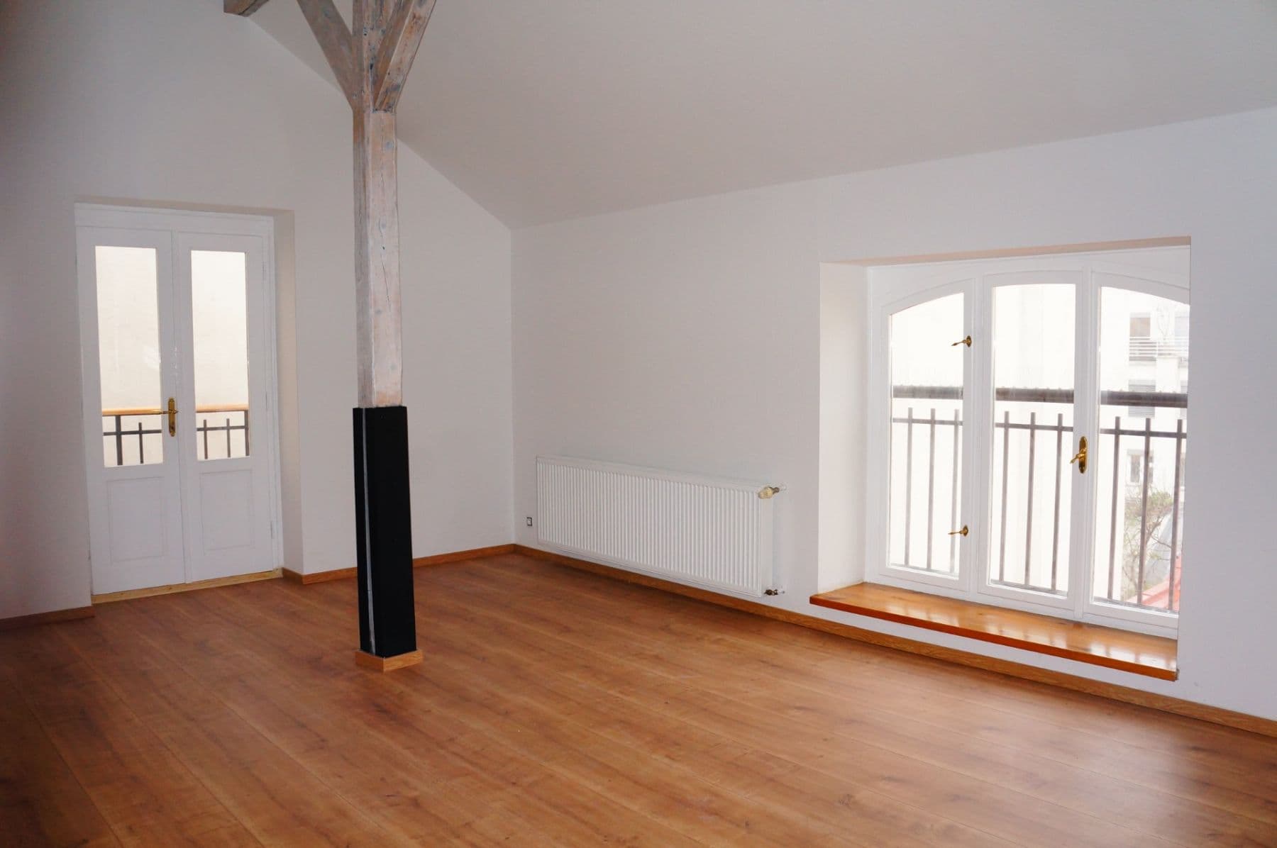 2 bedroom with open-plan kitchen flat to rent, 110 m², Karlovo náměstí, Prague, Prague 2 bedroom with open-plan kitchen flat to rent, 110 m², Karlovo náměstí, Prague, Prague