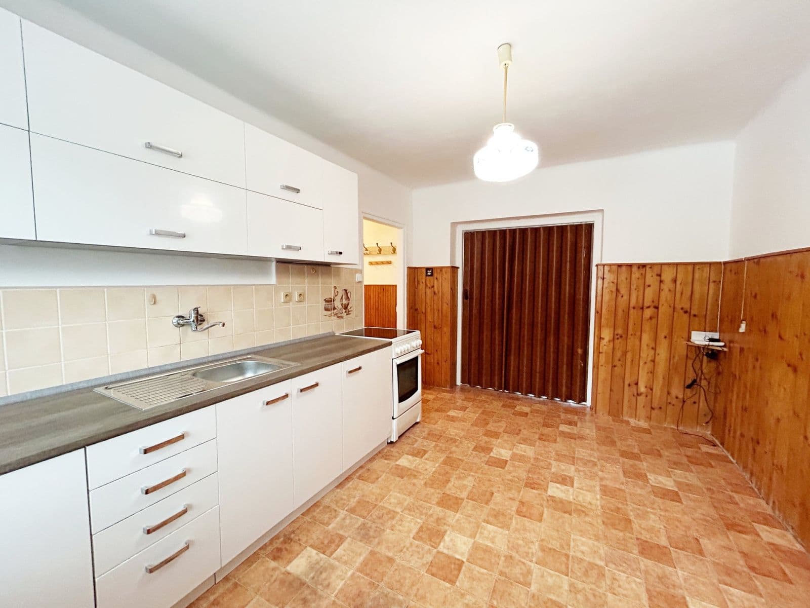 2 bedroom flat to rent, 45 m², 9. května, Týnec nad Sázavou, Středočeský Region 2 bedroom flat to rent, 45 m², 9. května, Týnec nad Sázavou, Středočeský Region