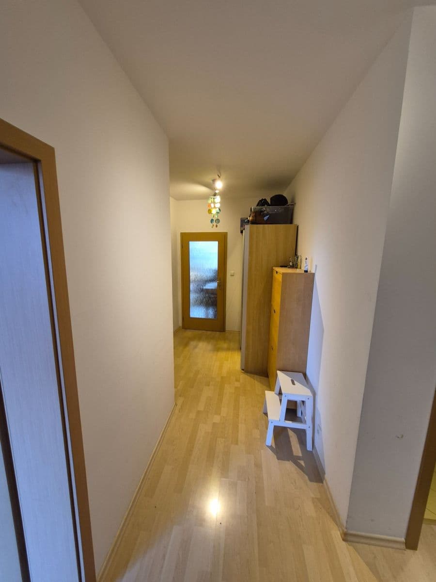 2 bedroom with open-plan kitchen flat to rent, 81 m², Suchdolské náměstí, Prague, Prague 2 bedroom with open-plan kitchen flat to rent, 81 m², Suchdolské náměstí, Prague, Prague