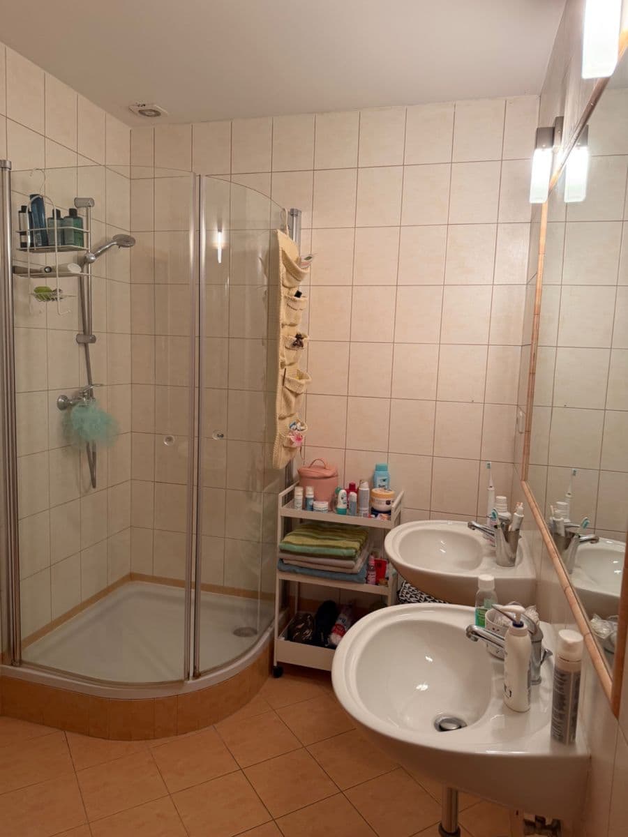 house to rent, 279 m², Edvarda Beneše, Horoměřice, Středočeský Region house to rent, 279 m², Edvarda Beneše, Horoměřice, Středočeský Region