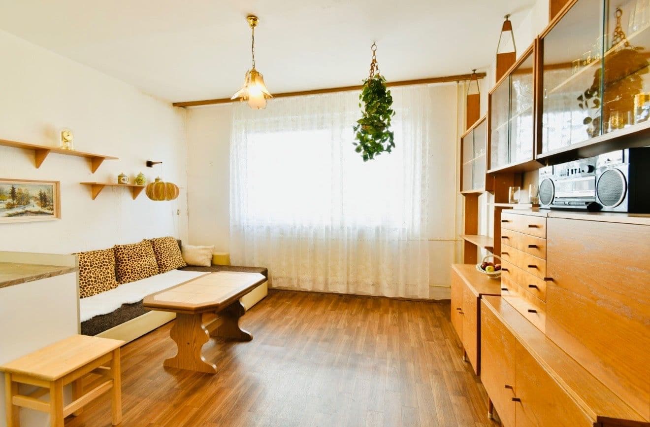 1 bedroom with open-plan kitchen flat to rent, 42 m², Lomená, Česká Lípa, Liberecký Region 1 bedroom with open-plan kitchen flat to rent, 42 m², Lomená, Česká Lípa, Liberecký Region