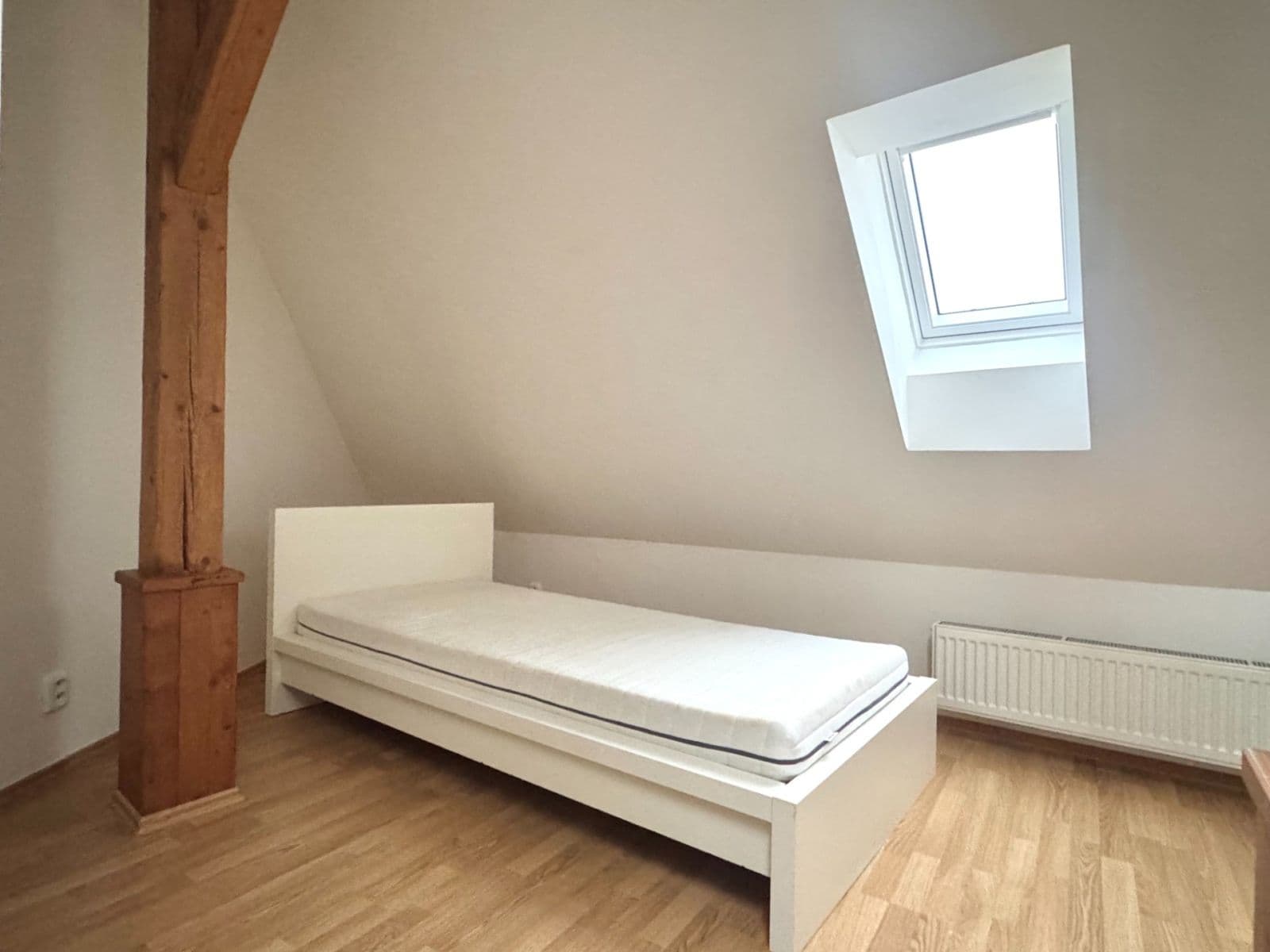 4 bedroom flat to rent, 138 m², Škroupovo náměstí, Prague, Prague 4 bedroom flat to rent, 138 m², Škroupovo náměstí, Prague, Prague