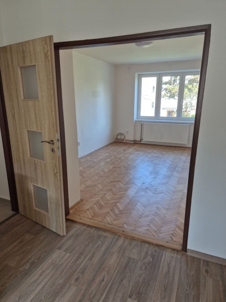 2 bedroom flat to rent, 65 m², Julia Fučíka, Beroun, Středočeský Region 2 bedroom flat to rent, 65 m², Julia Fučíka, Beroun, Středočeský Region